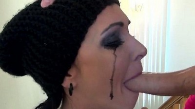 Перед женой изнасиловал мужа