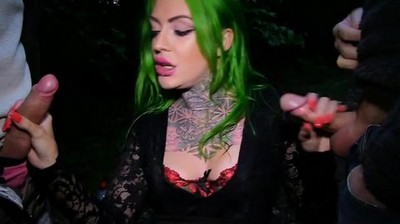 Муж спит рядом а жене