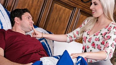 Девок трахают огромными членами