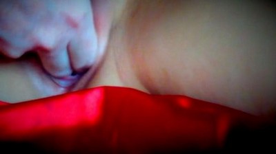 Брат насилует младшую сестру